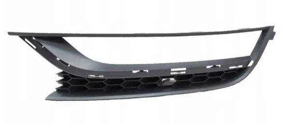 

Решетка в бампере VW Passat B7 11-15 USA левая (c отв.) Тайвань