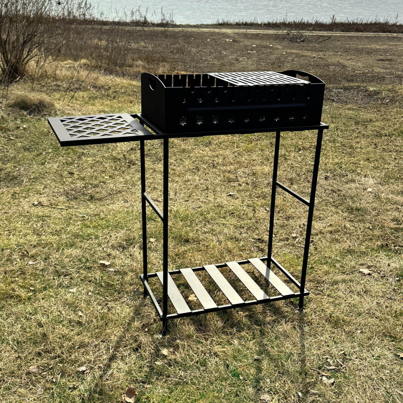 Мангал "Патріот" на 9 шампурі 3мм з решіткою гріль та бічною полицею