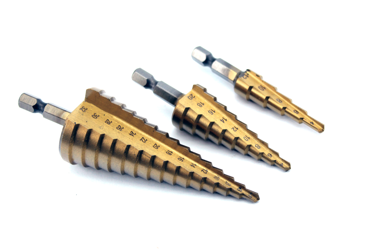 

Набор из 3 ступенчатых сверл 4-12 мм /4-20 мм /4-32 мм, HSS-сталь