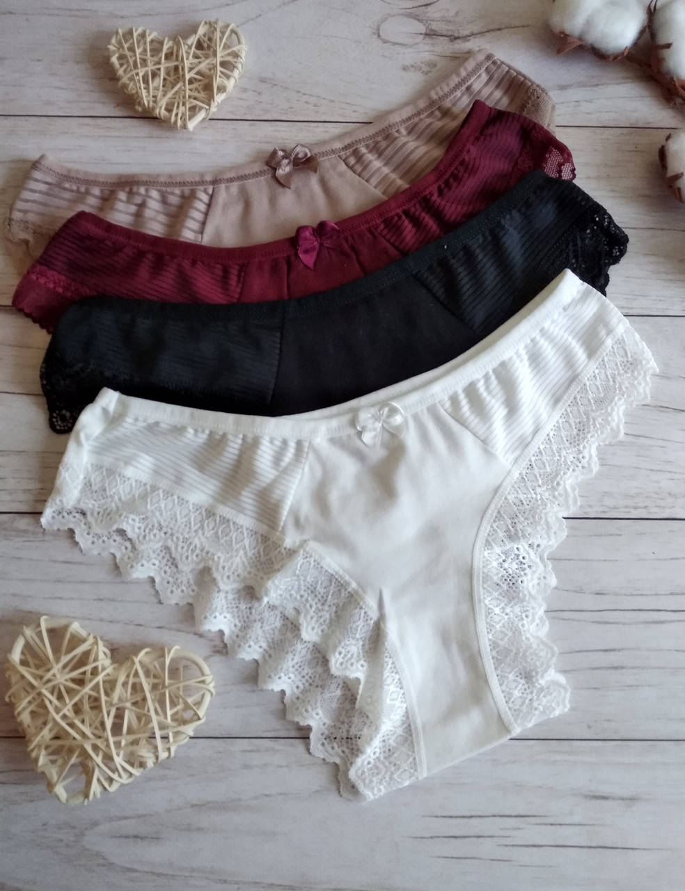 

Трусики слипы однотонные Размер M (42-44p.) производства Турции.Упаковка 4 шт. хлопок