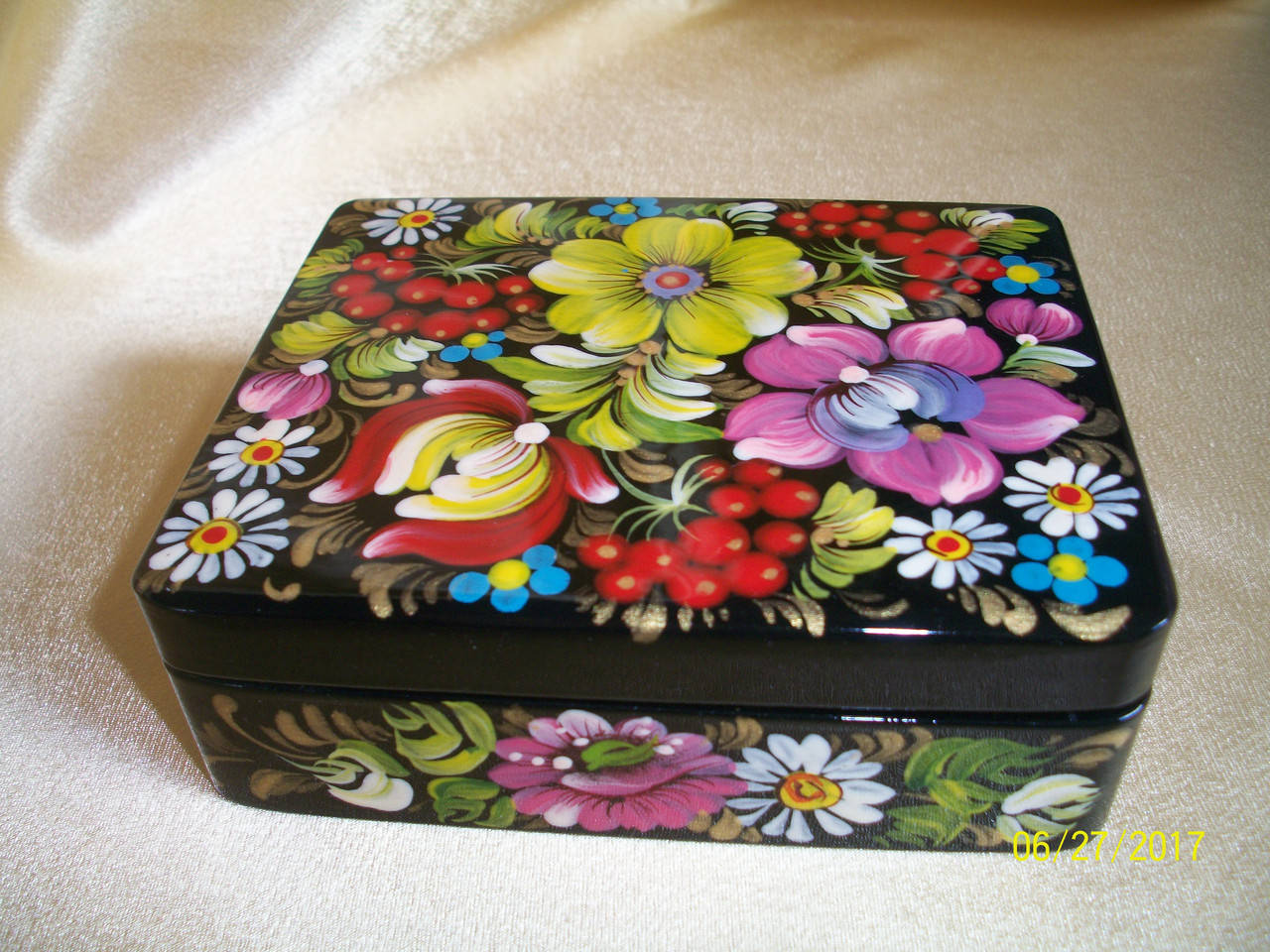 

Сувениры Шкатулки деревянные Петриковка