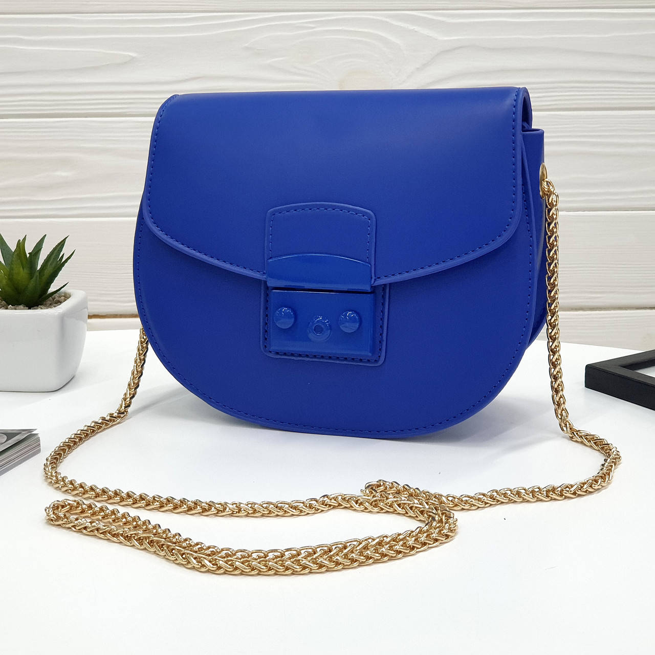 

Сумка жіноча з ланцюжком M&JJ Синій-електрик 19х16х8 см (5024)