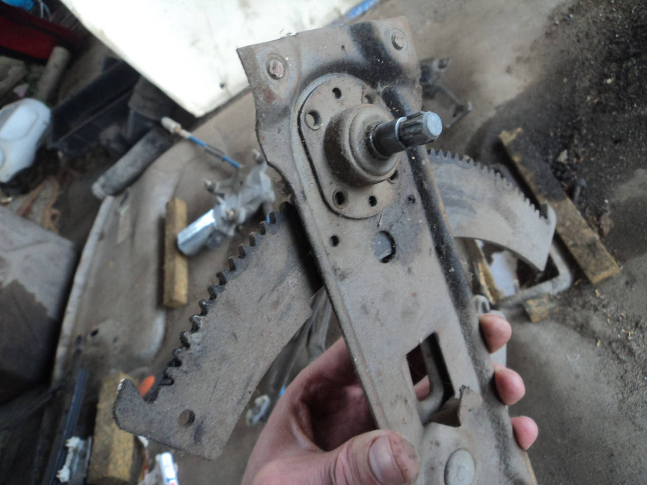 

Опель Аскона С (1981-1988) склопідйомник передній лівий