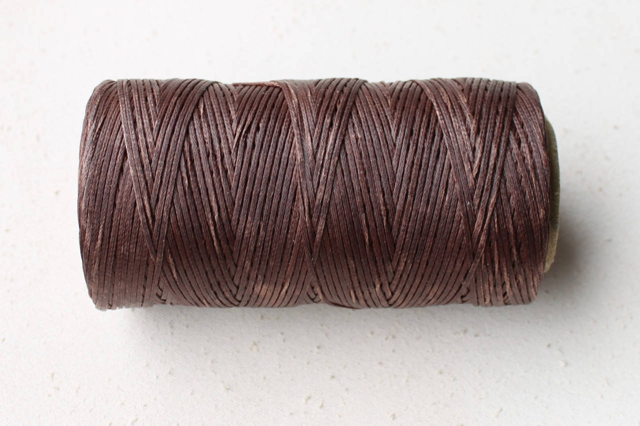 

Нитка вощёная плоская, толщина - 1 мм, цвет - коричневый, 130 метров, артикул СК 5087