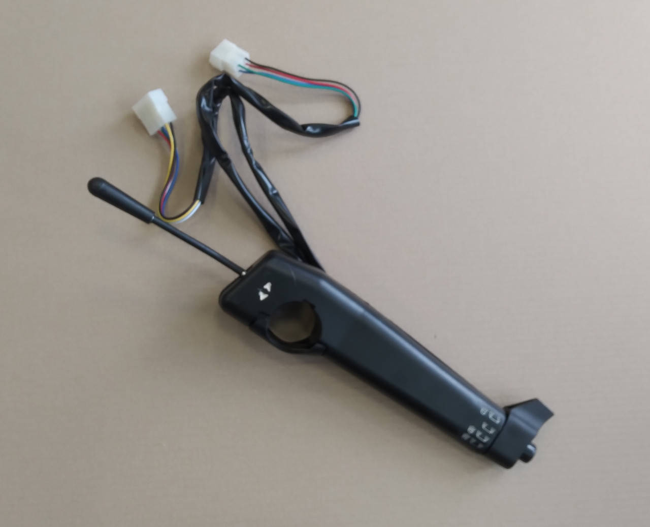 

Переключатель поворотов и света П-145 (гитара) КАМАЗ, КРАЗ, ПАЗ, ЗИЛ П-145 5320-3709210