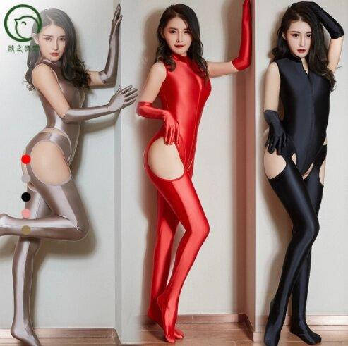 

Стрейчевый комбинезон