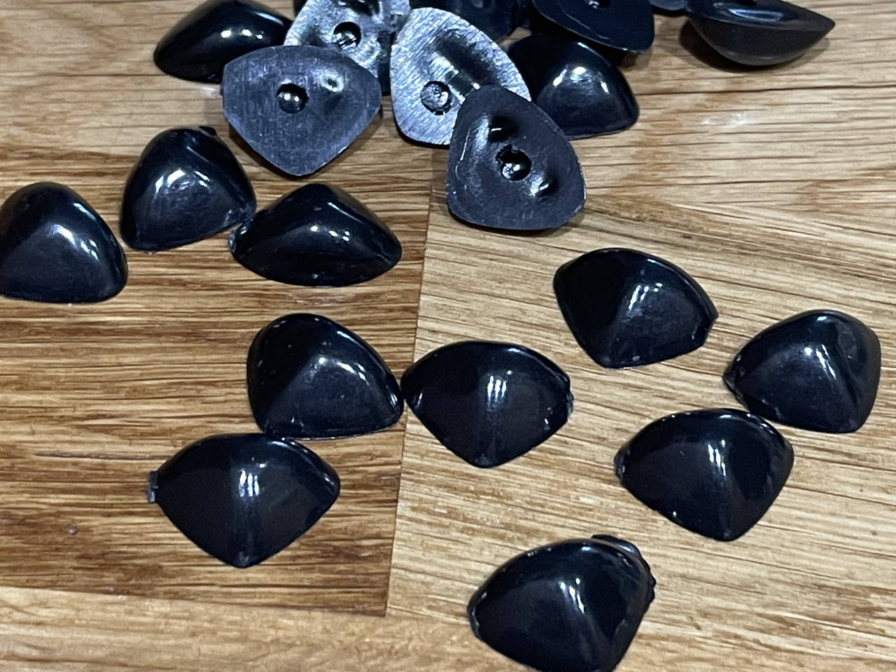 

Носик для игрушек №905 (0.8см)