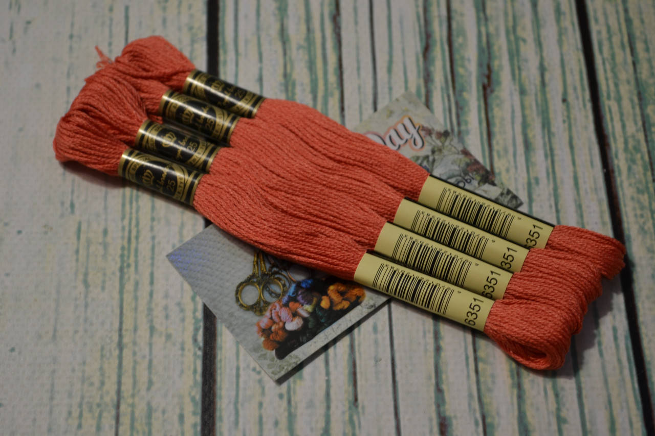 

Мулине Royal Broderie, цвет №351
