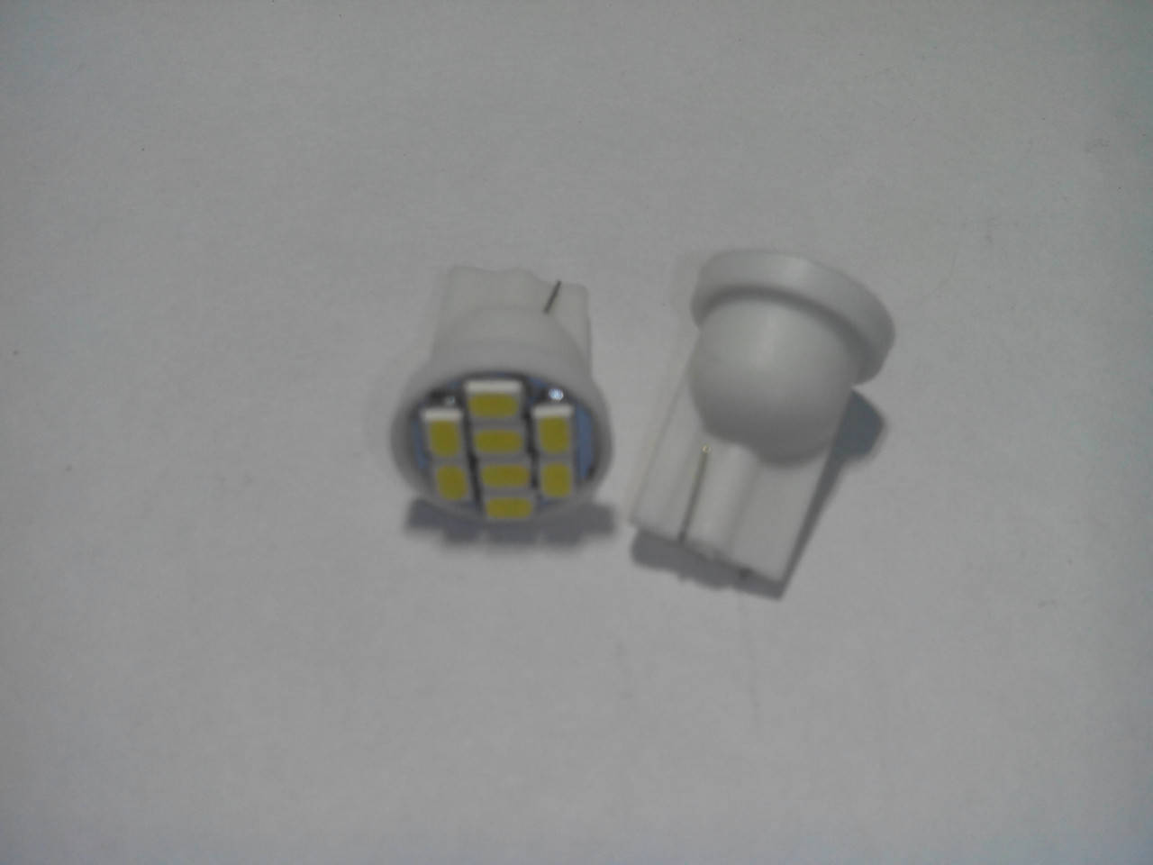 

Светодиод T10-WG-8SMD(3528)-12V