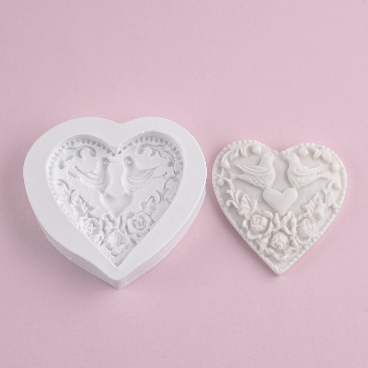 

Силиконовый молд Сердце с голубями 6.7х6.7 см