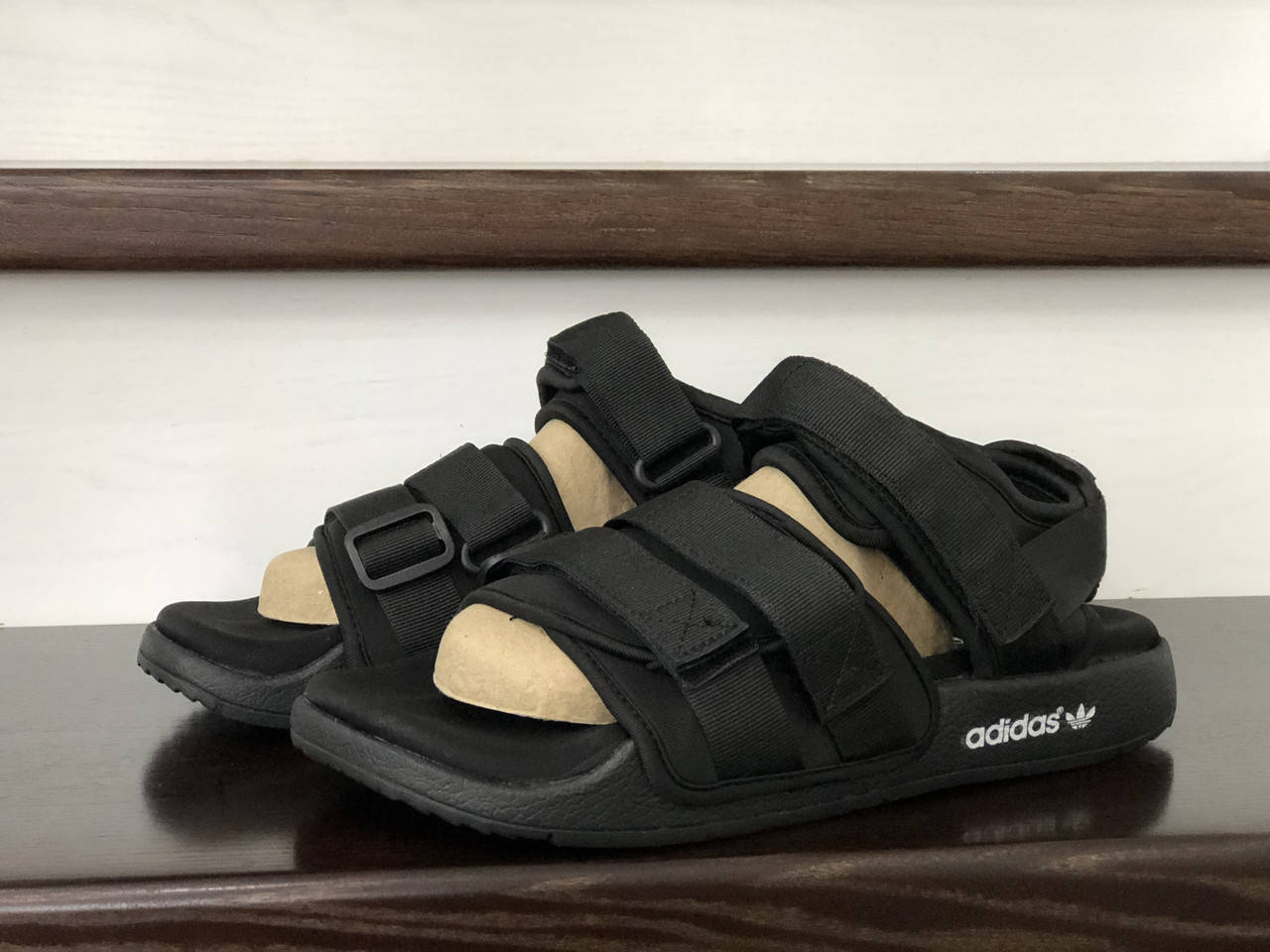

Чоловічі сандалі Adidas Adilette Sandals чорні + Безкоштовна доставка 45, Черный