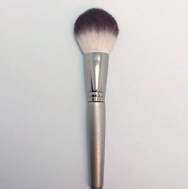 

Кисть для макияжа для пудры и румян Beauty Luxury Flawless Face Brush MA-02