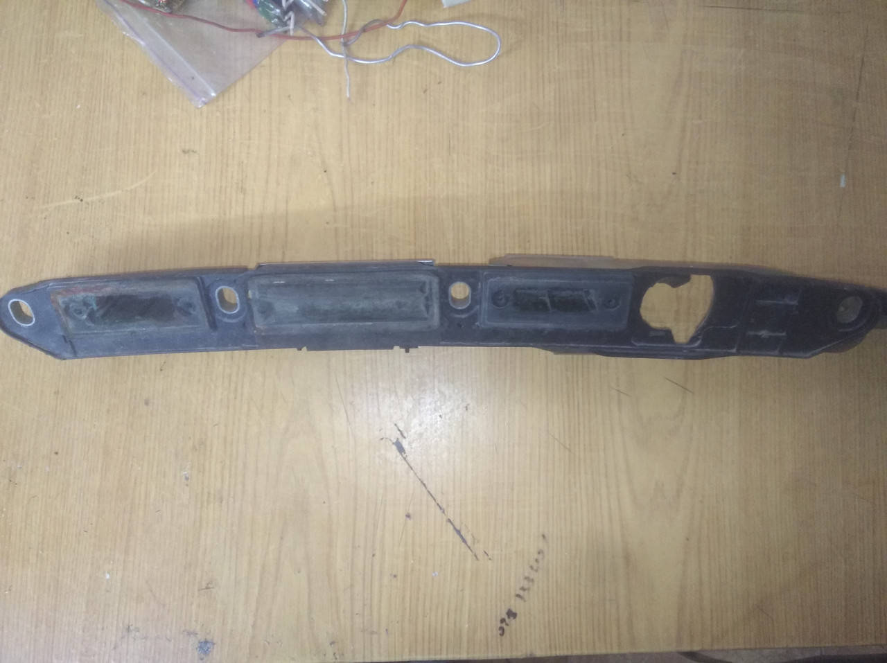 

Планка крышки багажника B5+