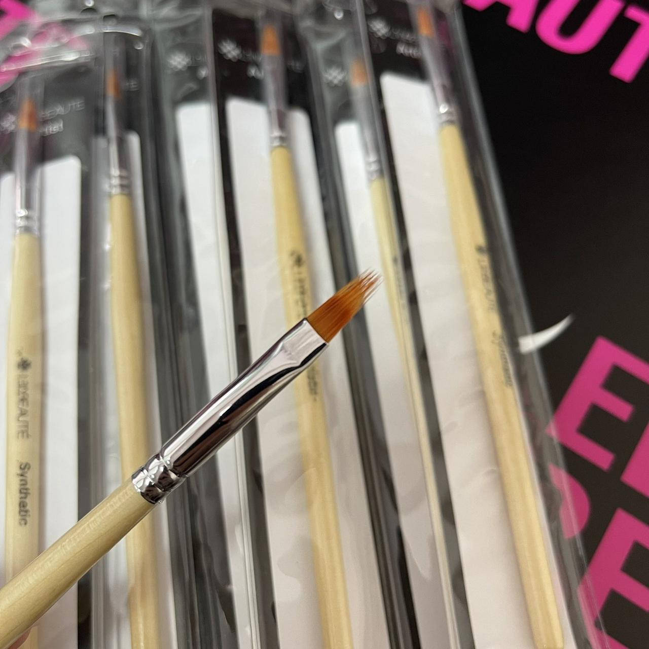 

Кисть маникюрная для омбре на ногтях Lilly Beaute