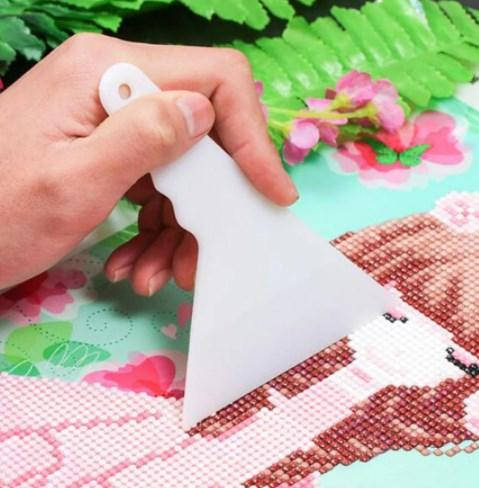 

Шпатель для выравнивания страз в алмазных вышивках