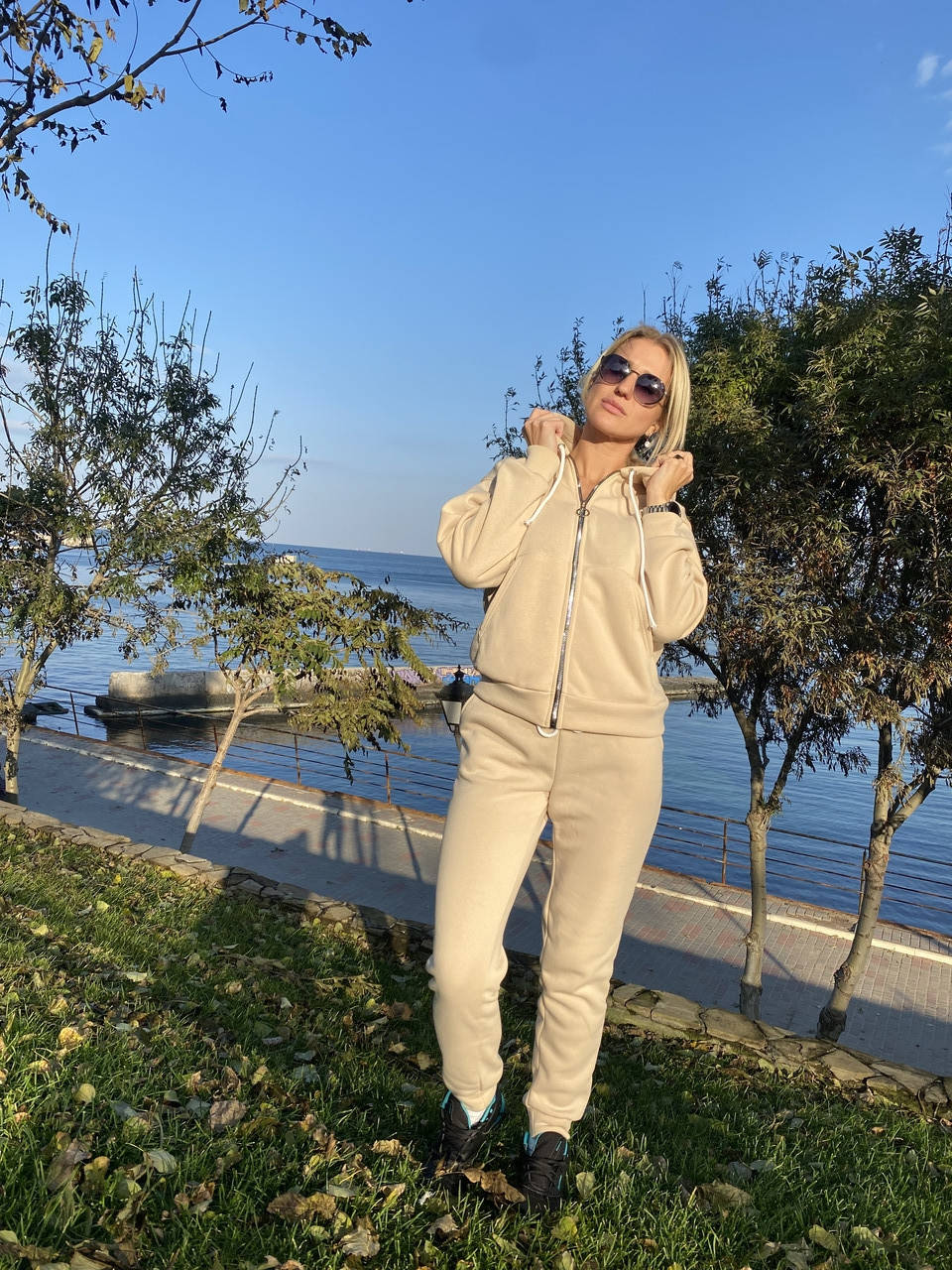 

Женский спортивный костюм, Бежевый