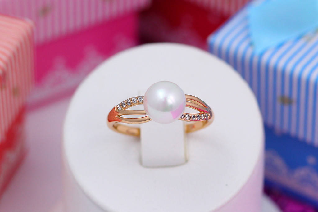

Кольцо Xuping Jewelry с жемчугом 7 мм р 19 золотистое