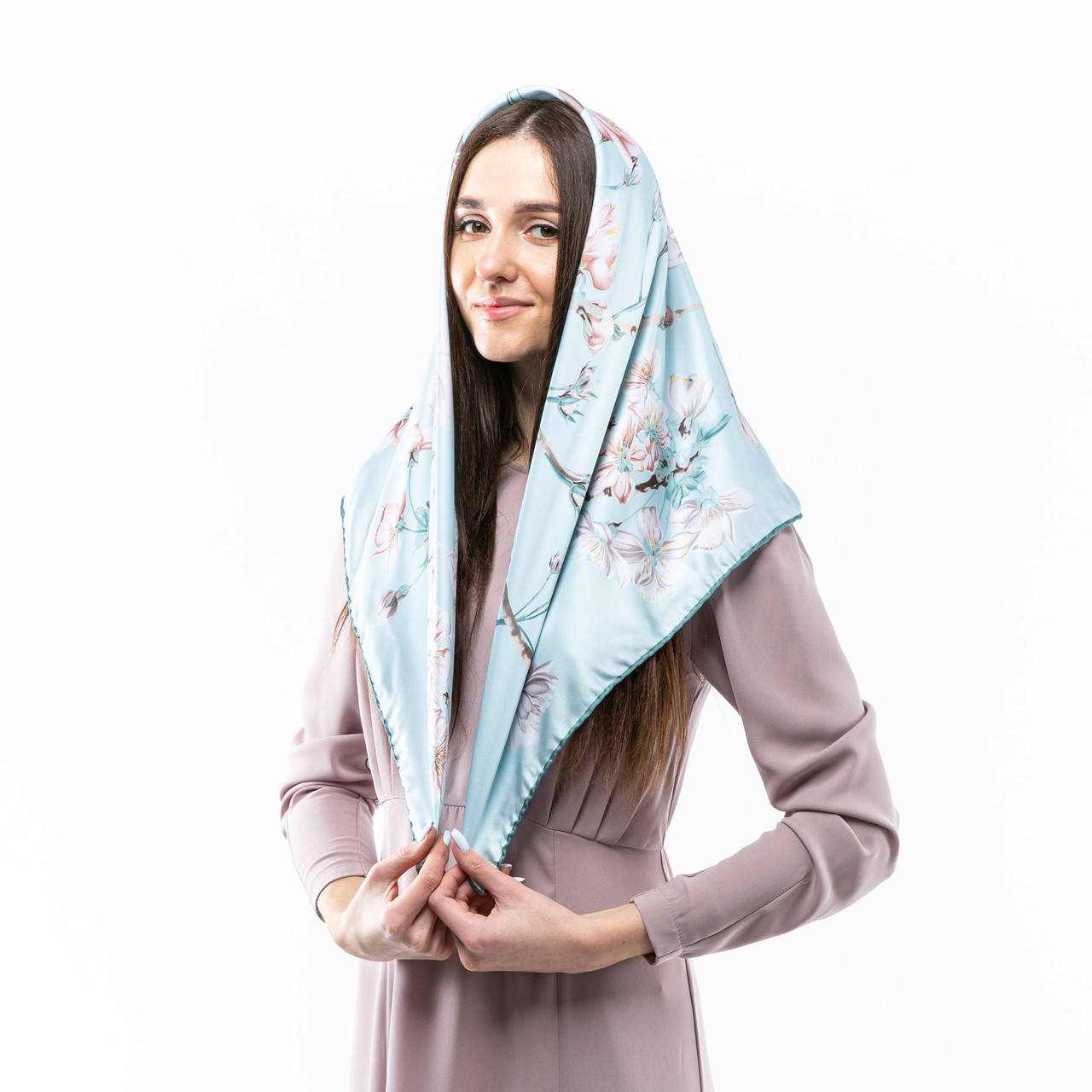 

Атласна хустка з квітковим принтом 90х90см Бірюзова