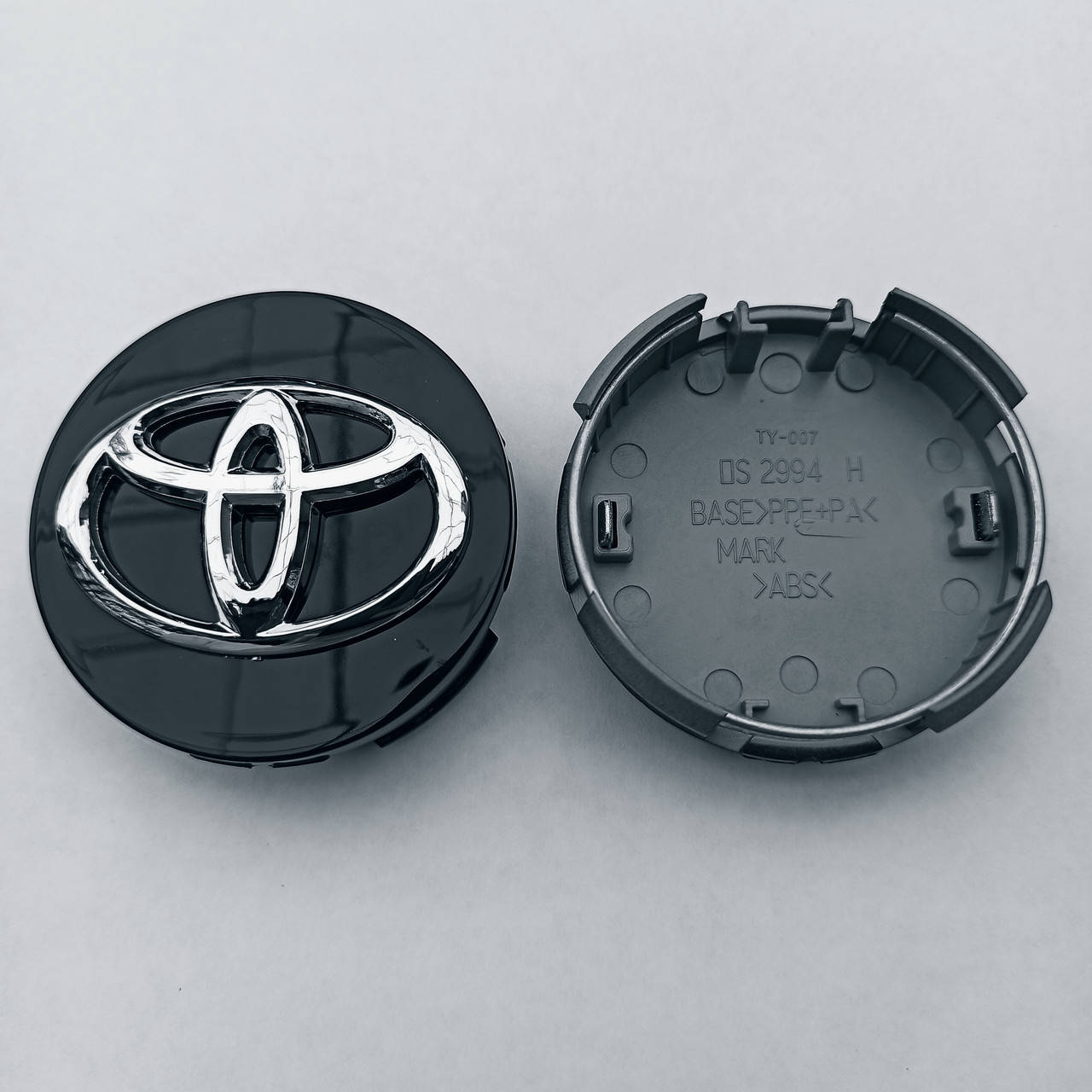 

Колпачок в диск Toyota 60*62 мм черный