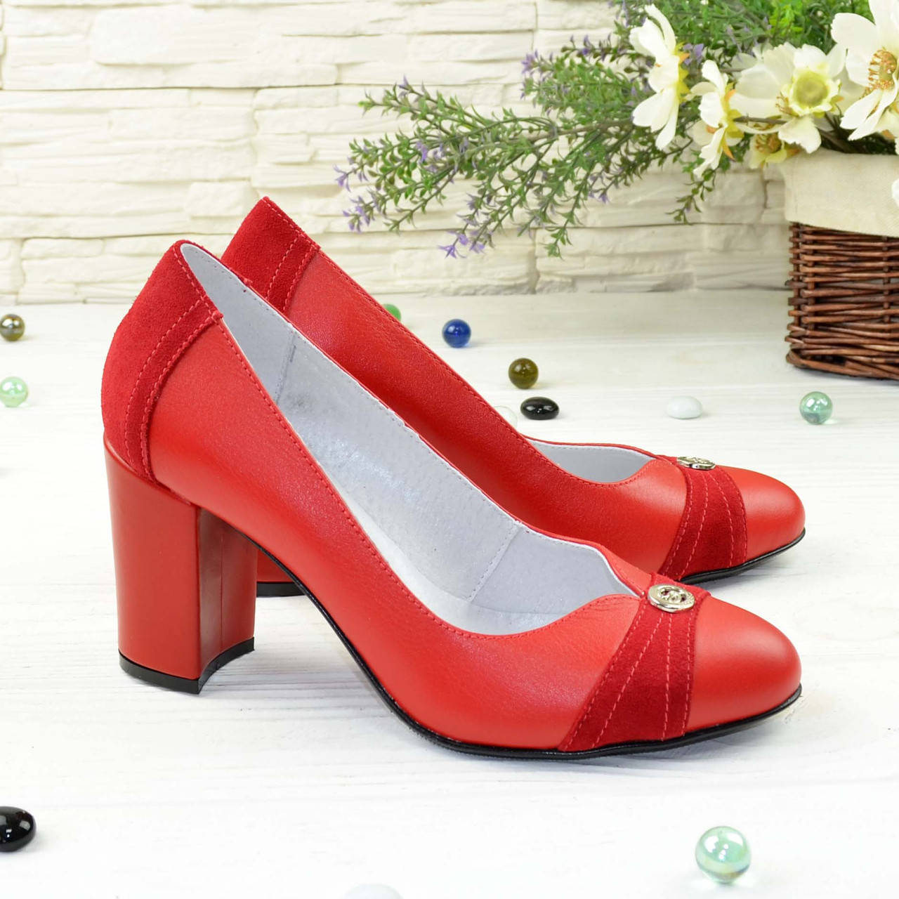 

Туфли красные женские кожаные на высоком устойчивом каблуке, Красный