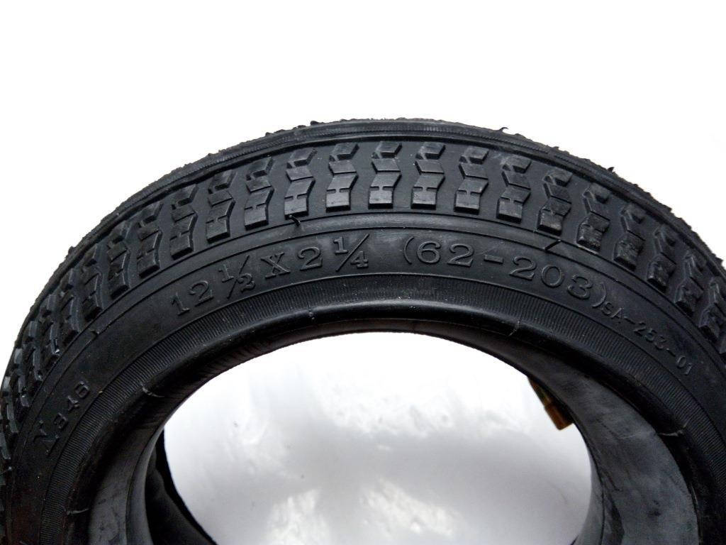 

Шина 12 1/2 х 2 1/4 (62 - 203) для коляски детской или велосипеда