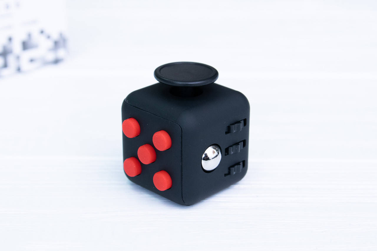 

Fidget кубик черный + красный (soft touch пластик), Серый