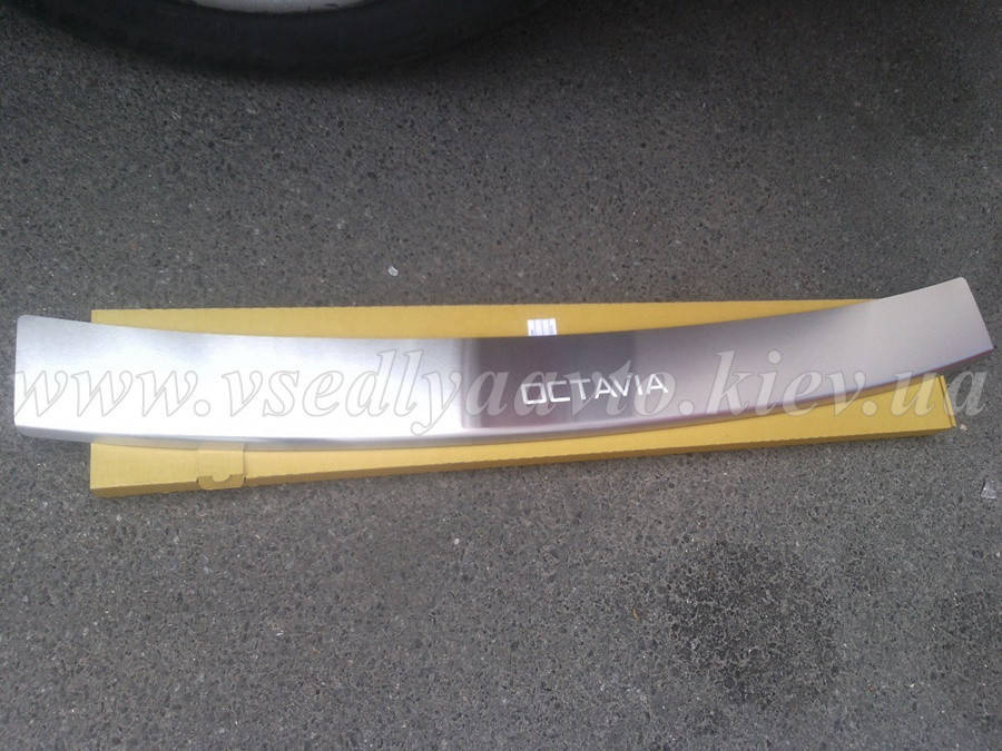 

Накладка на бампер с загибом Skoda OCTAVIA III A7 лифтбэк с 2013-2017- гг.