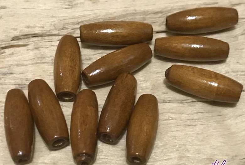 

Бусины дерево палочки (20штук) 2.2см