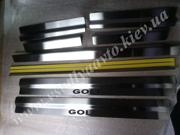 

Накладки на пороги Volkswagen GOLF V 5-дверка с 2004-2008 гг. (Standart)