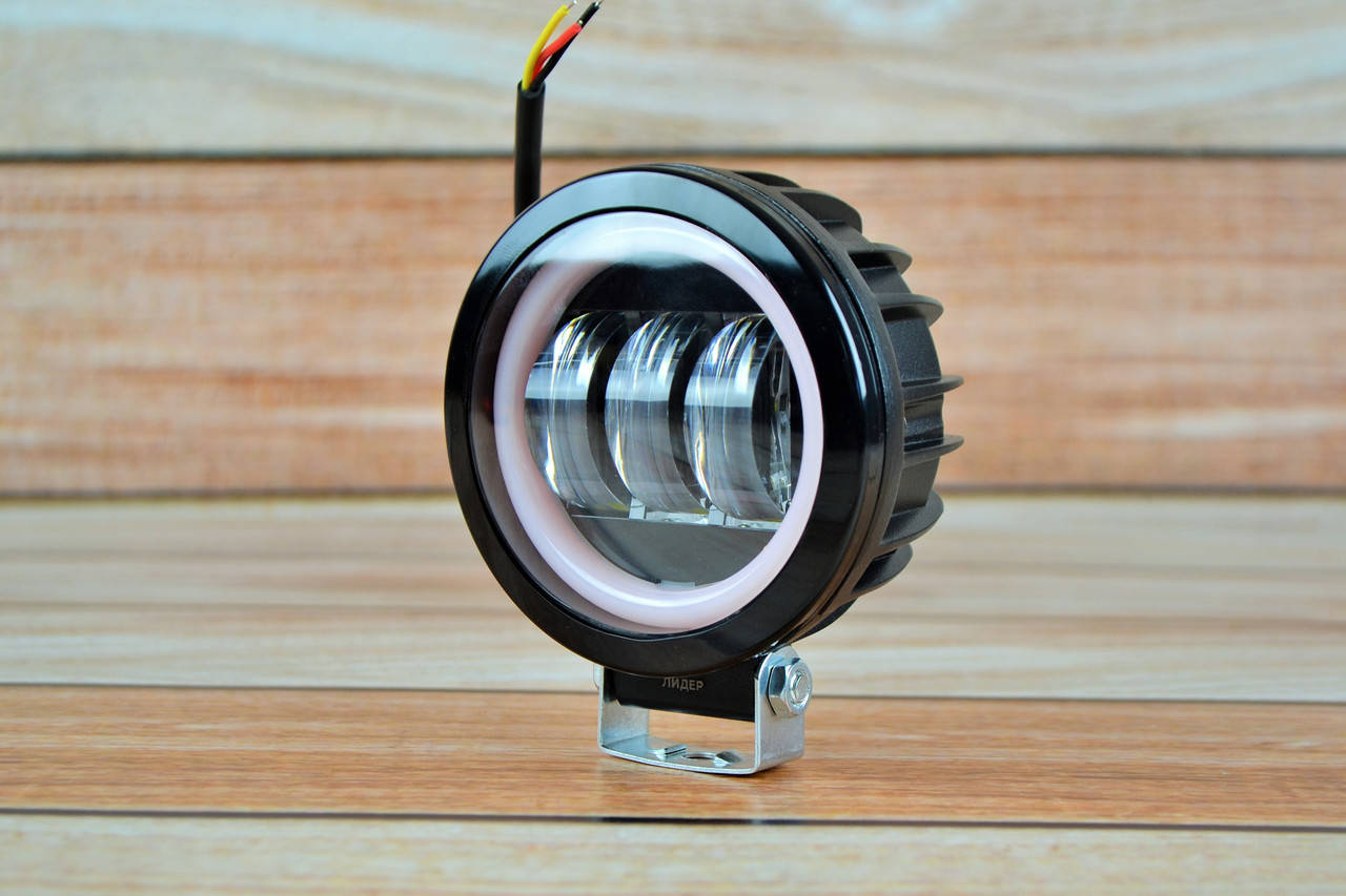 

Дополнительная светодиодная LED фара 30Вт круглая с ДХО Красного цвета Четкой световой теневой границей, Черный