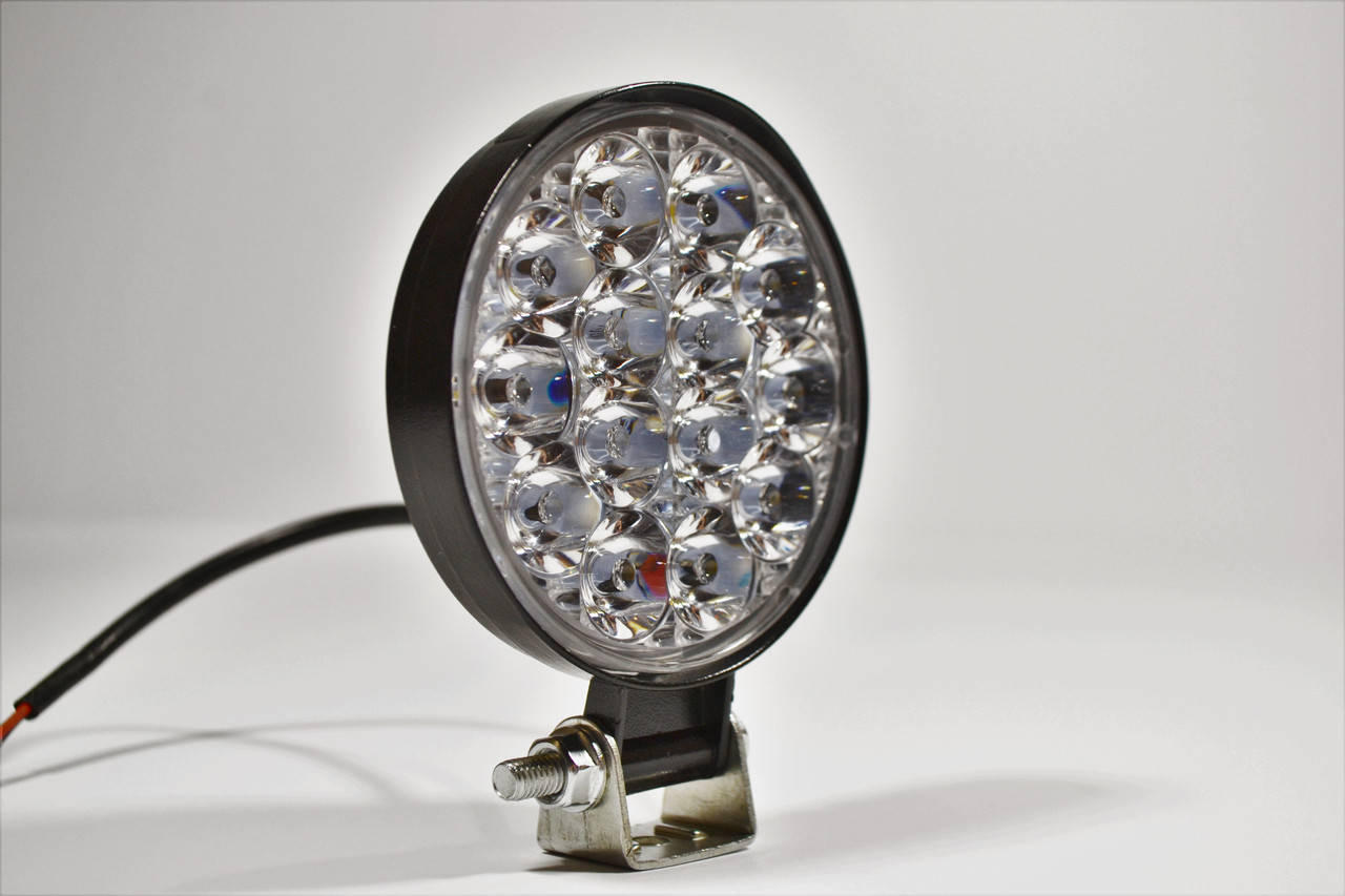 

Фара LED Круглая 42W 6000K (14 диодов) (8.5см х 8.5см х 1.5см) Mini, Белый