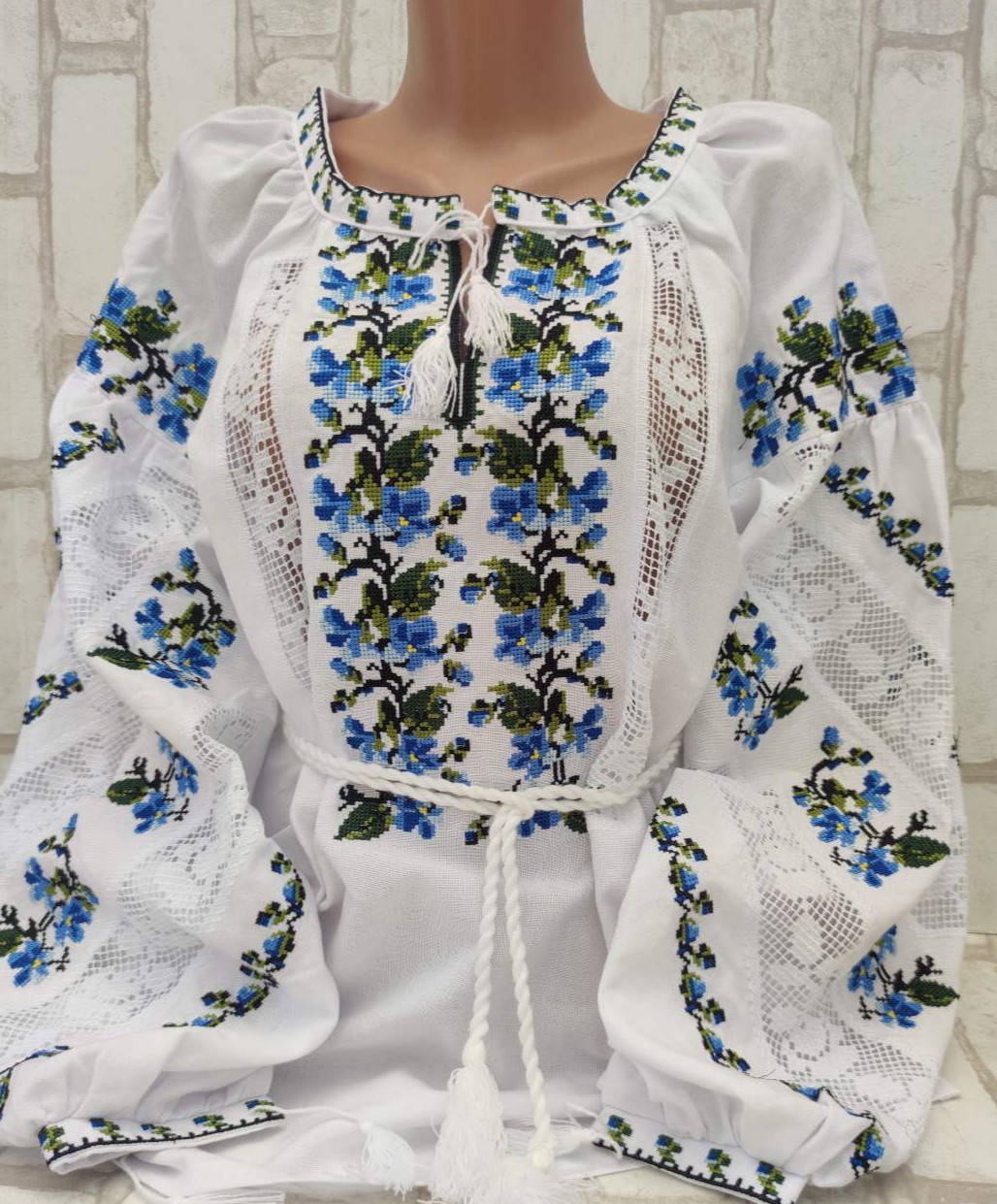 

Вышиванка женская Дарина с кружевом на домотканке. 44-56 р-ры, Разные цвета