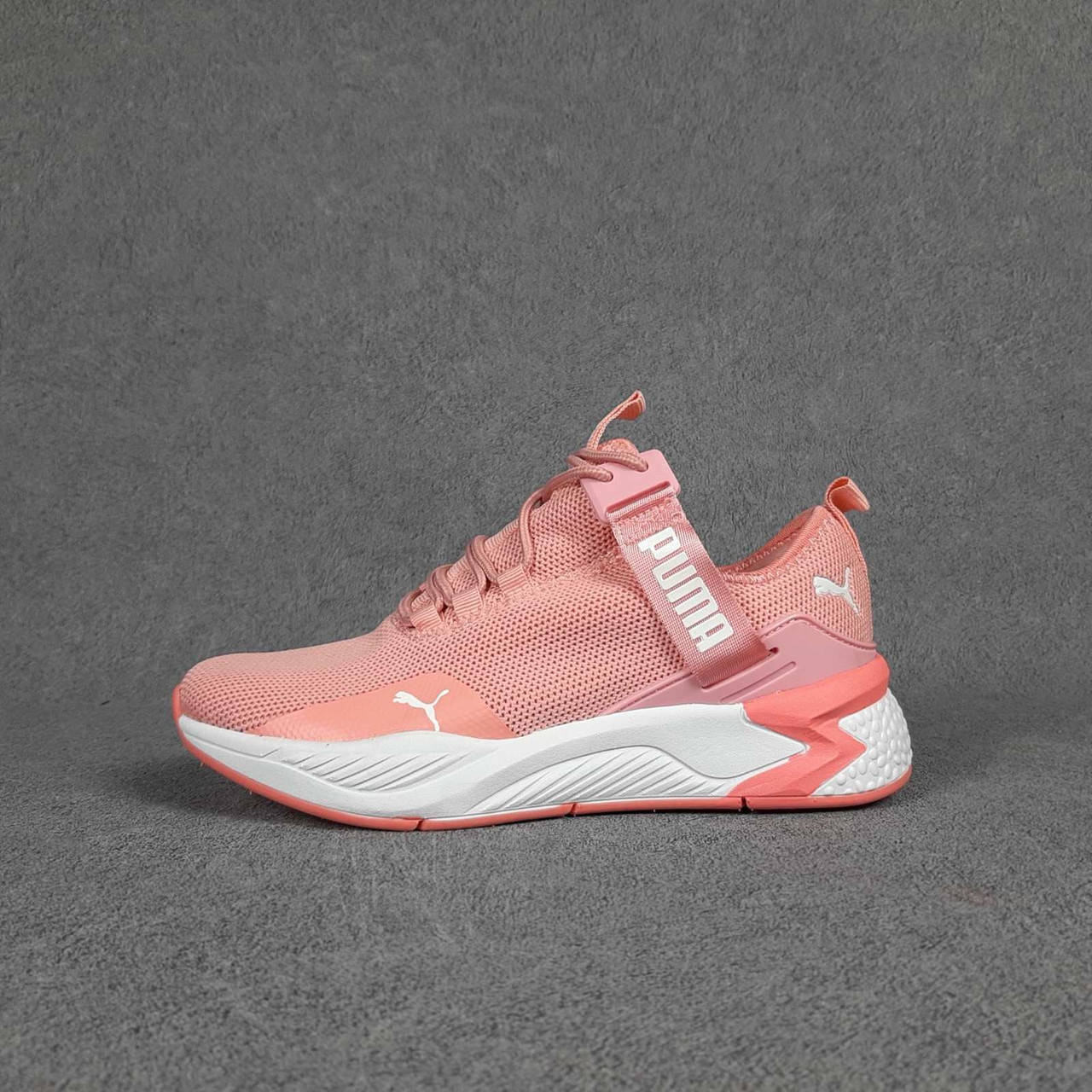 

Женские кроссовки Puma Розовые текстильные, Розовый