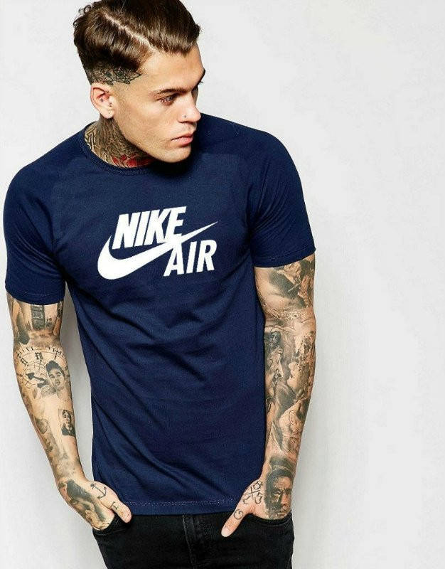 

Футболка Nike