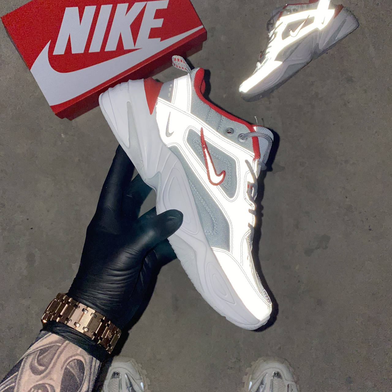 

Видеообзор Кроссовки мужские Nike M2K Tekno Metallic Silver Reflective в стиле Найк М2К Текно серые рефлектив, Серый