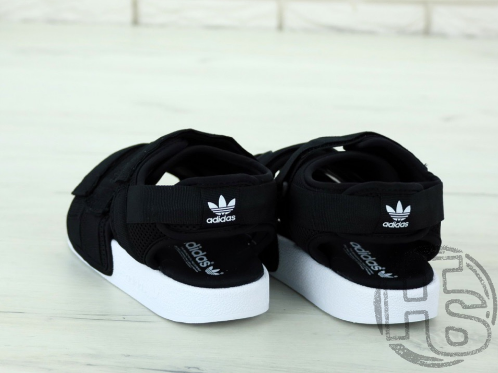 

Женские сандалии Adidas Originals Adilette Sandal Black/White S75382 37