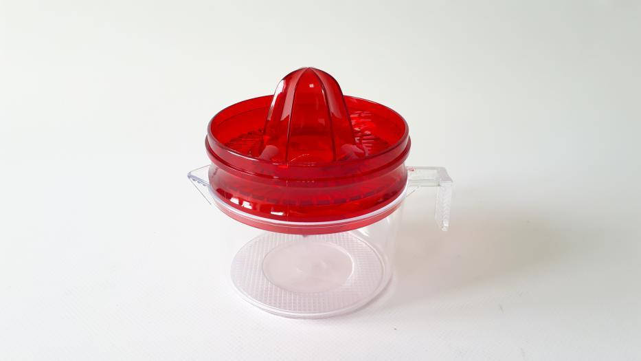 

Соковыжималка для цитрусовых пластмассовая DRL 013 d 10 cm, h 9 cm.