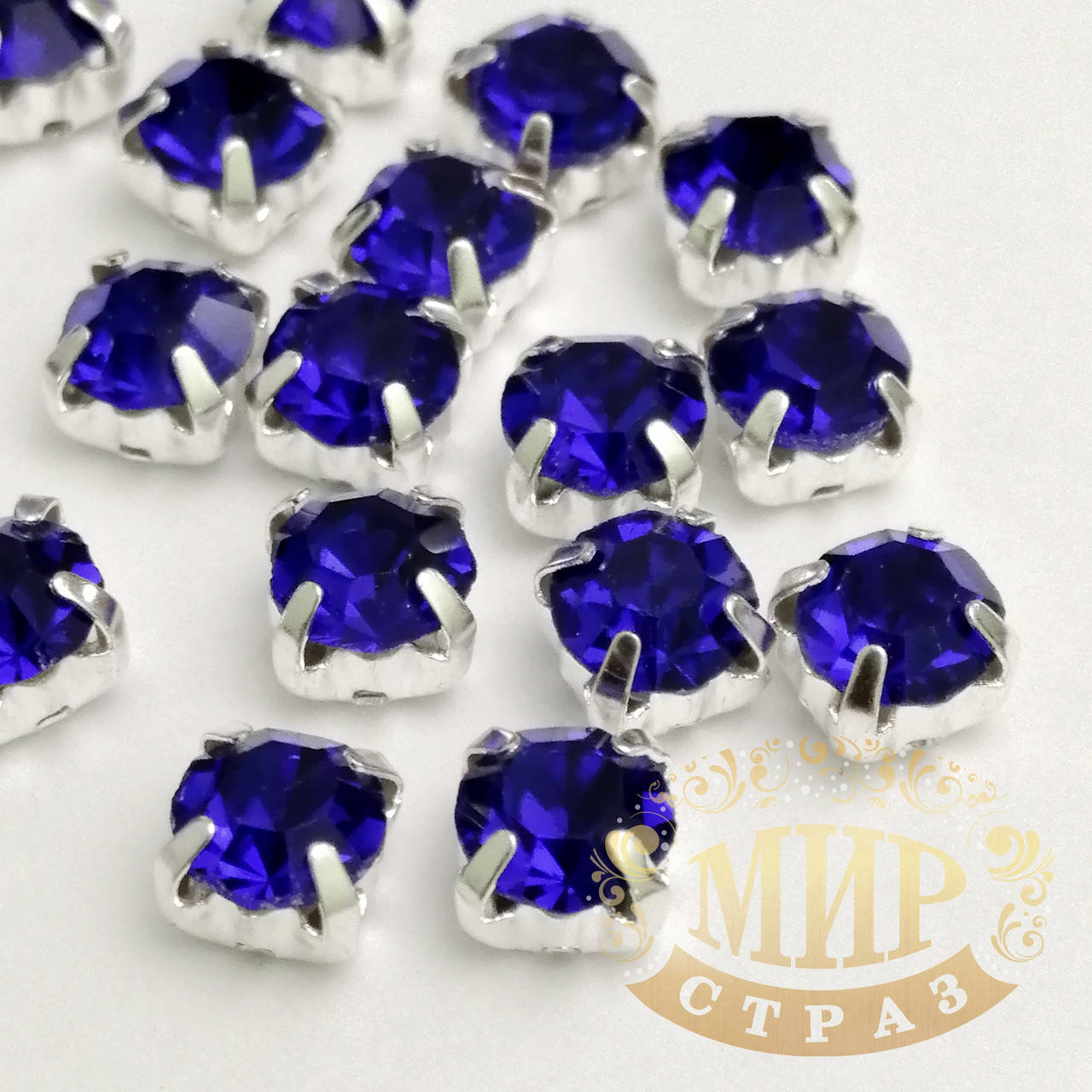 

Круглые стразы чатоны в серебряных цапах, размер 6мм, цвет Cobalt, 1шт, Красный