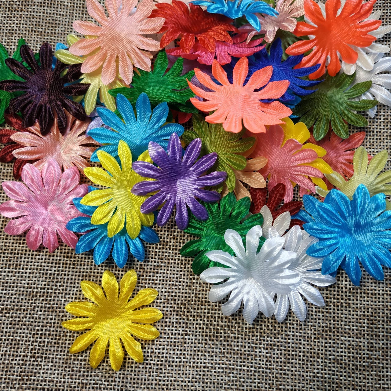 

Заготовки цветочки 3,7 см (микс) 50 шт