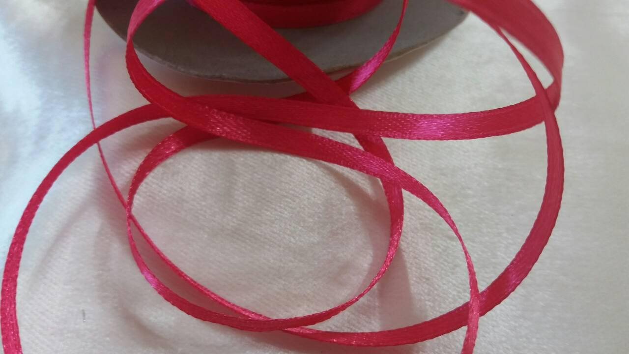

Лента атласная, ширина 3 мм. Малиновая. №4, Малиновый