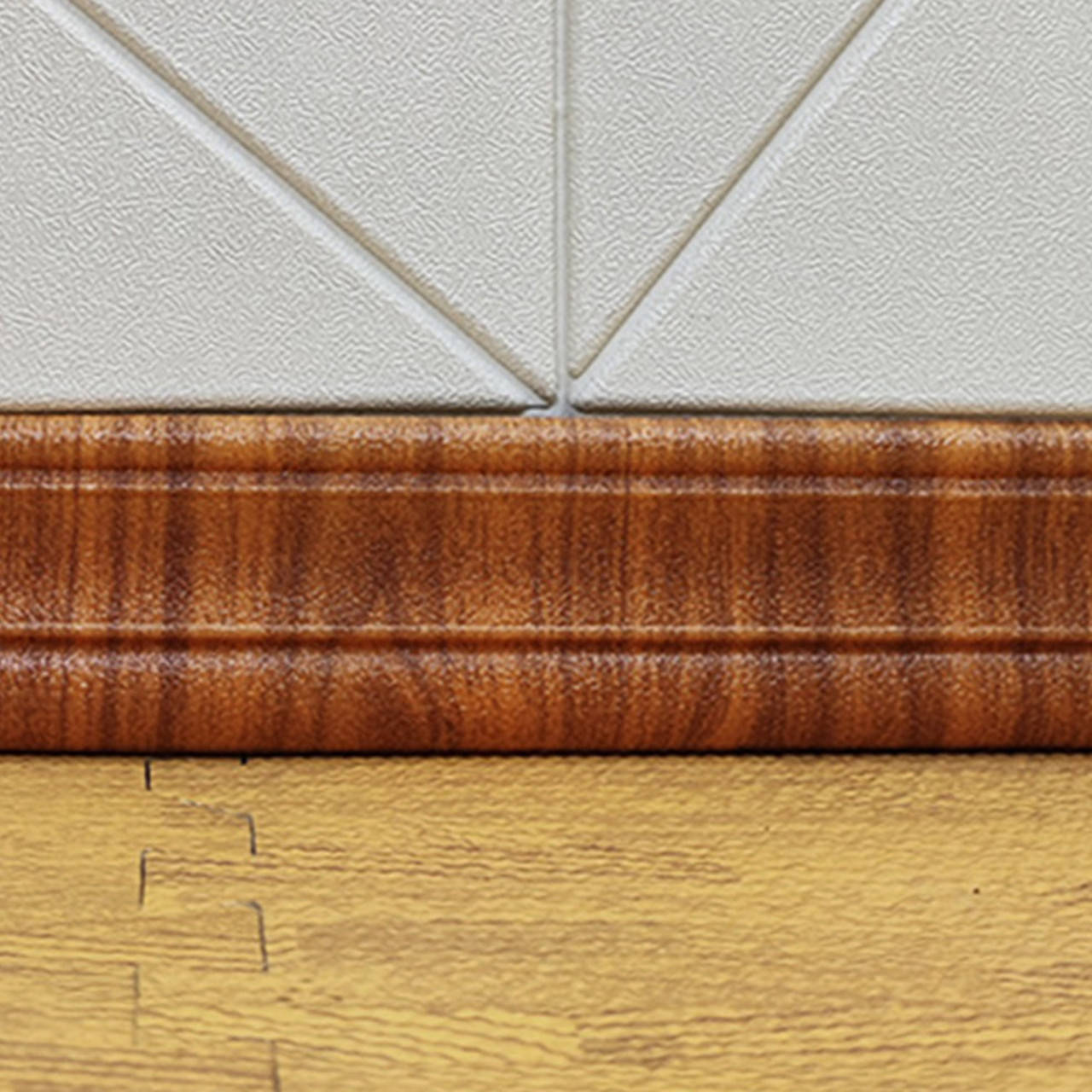 

3D Плинтус-Багет Дуб золотой гибкий самоклеющийся, Белый