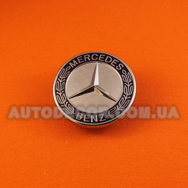 

Эмблема Mercedes 57 мм на капот "на защелке"