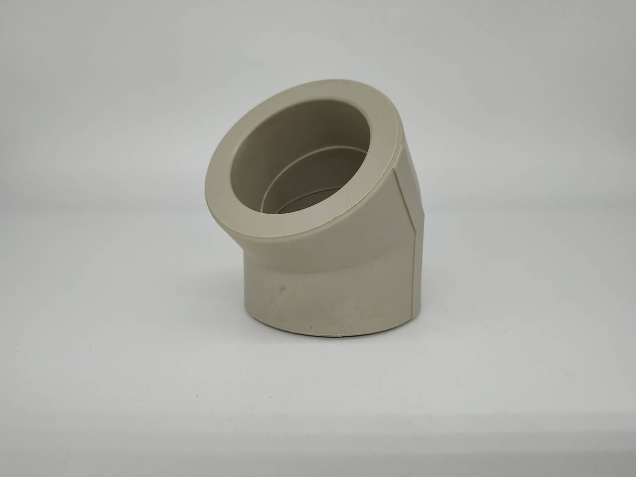 

Угольник полипропиленовый Berke Plastik 45*/20мм
