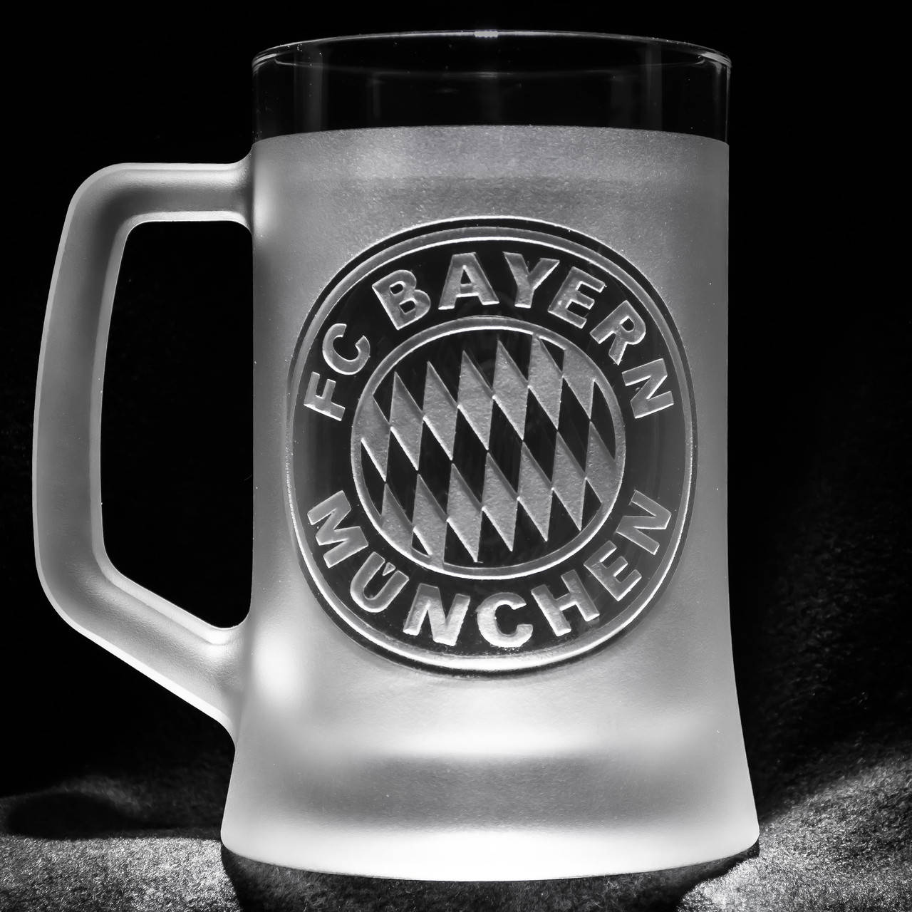 

Бокал для пива с гравировкой логотипа футбольного клуба Бавария Мюнхен FC Bayern München SandDecor, Прозрачный