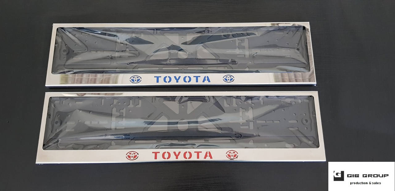 

Рамка номерного знака с надписью и логотипом "Toyota"