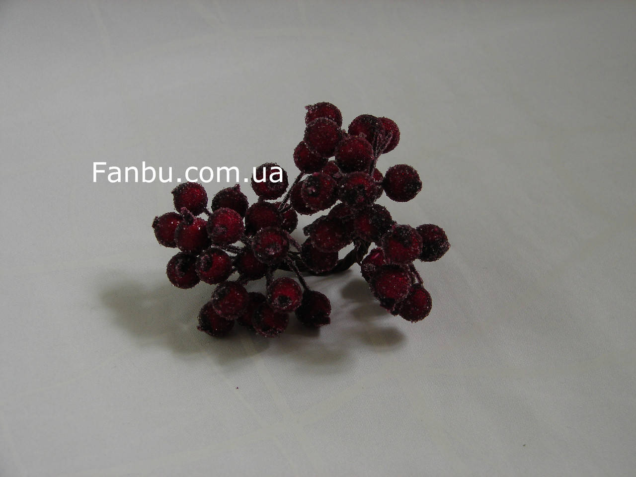 

Искусственные засахаренные ягоды для декора вишневые d=1,2см (1 упаковка - 40 ягодок), Бордовый