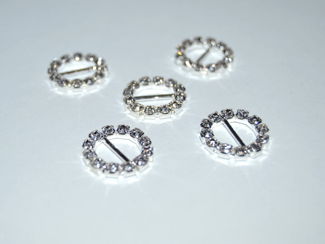 

Пряжка для стрічки зі стразами, 1.60см, колір- срібло