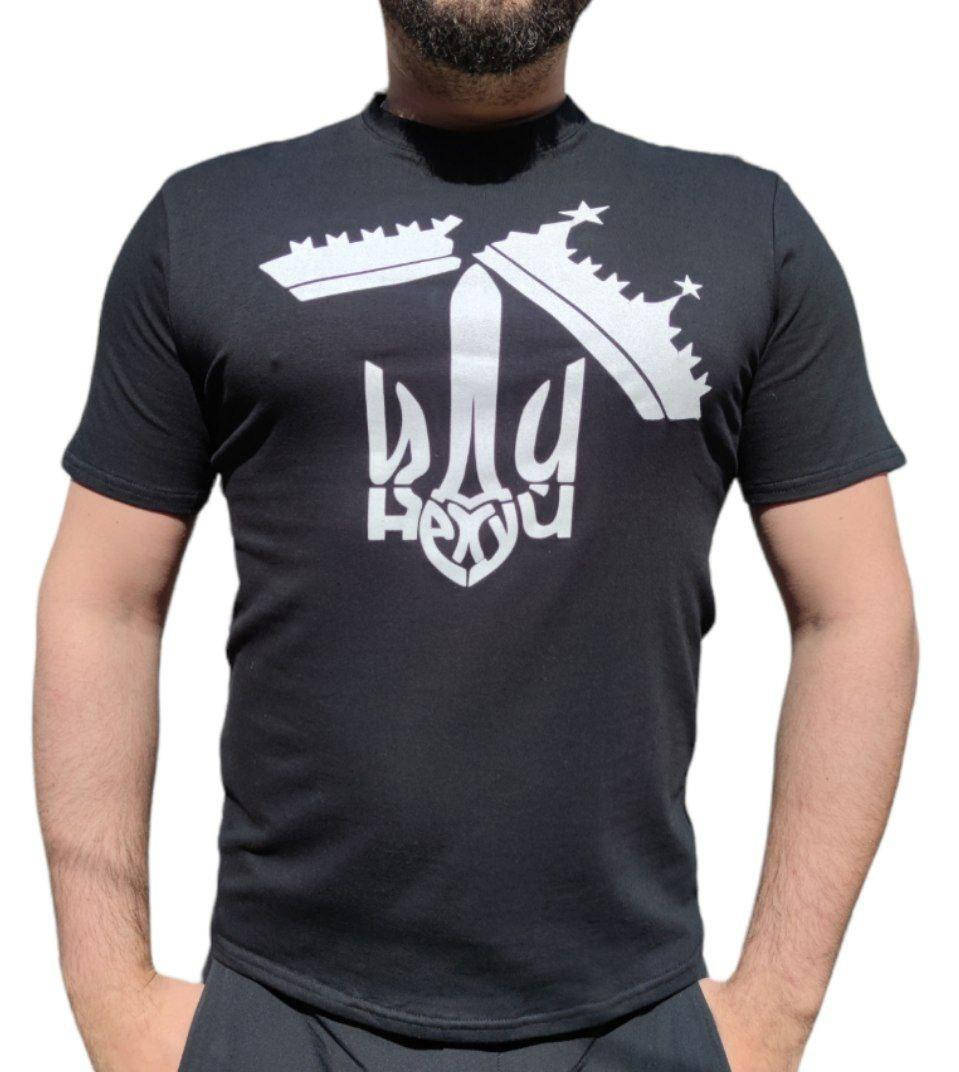 

Футболка чёрная с принтом