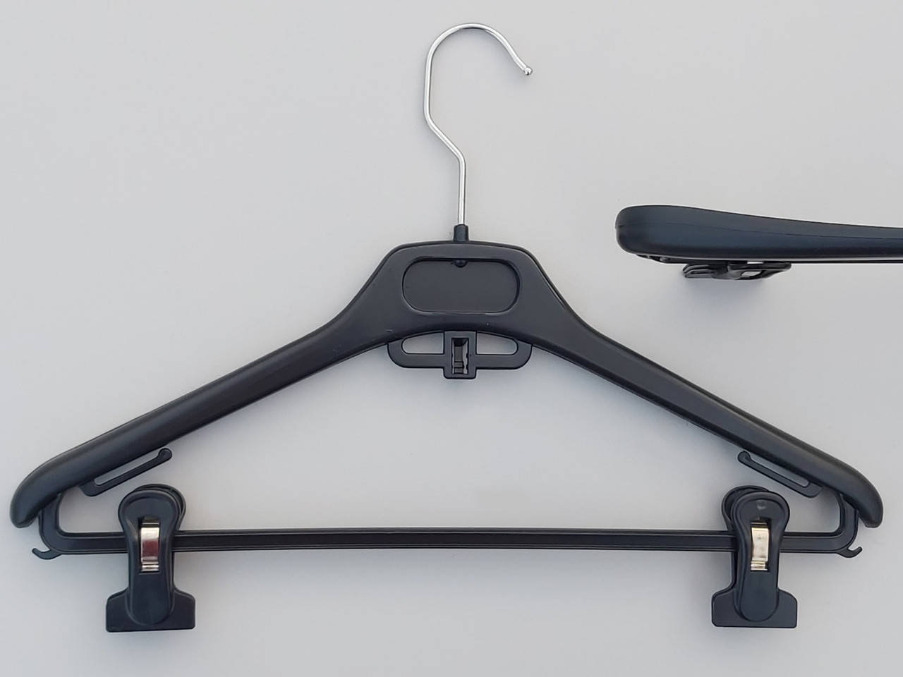 

Длина 40 см. Плечики пластмассовые MODPP40 черного цвета с зажимами прищепками для брюк, Черный