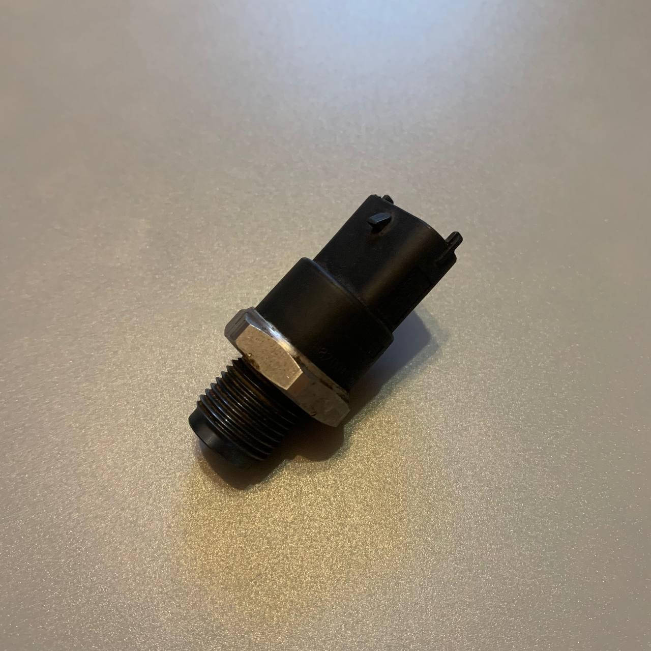 

Датчик давления топлива в Common Rail рейке / топливной рампе, планке Renault Trafic 0281002720
